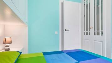 2 slaapkamers, een strijkplank/strijkijzer, wifi, beddengoed