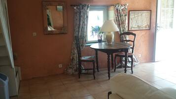 TV, fireplace, DVD player, video library