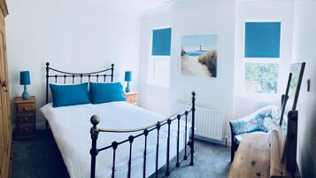 6 bedrooms, iron/ironing board, travel cot, free WiFi