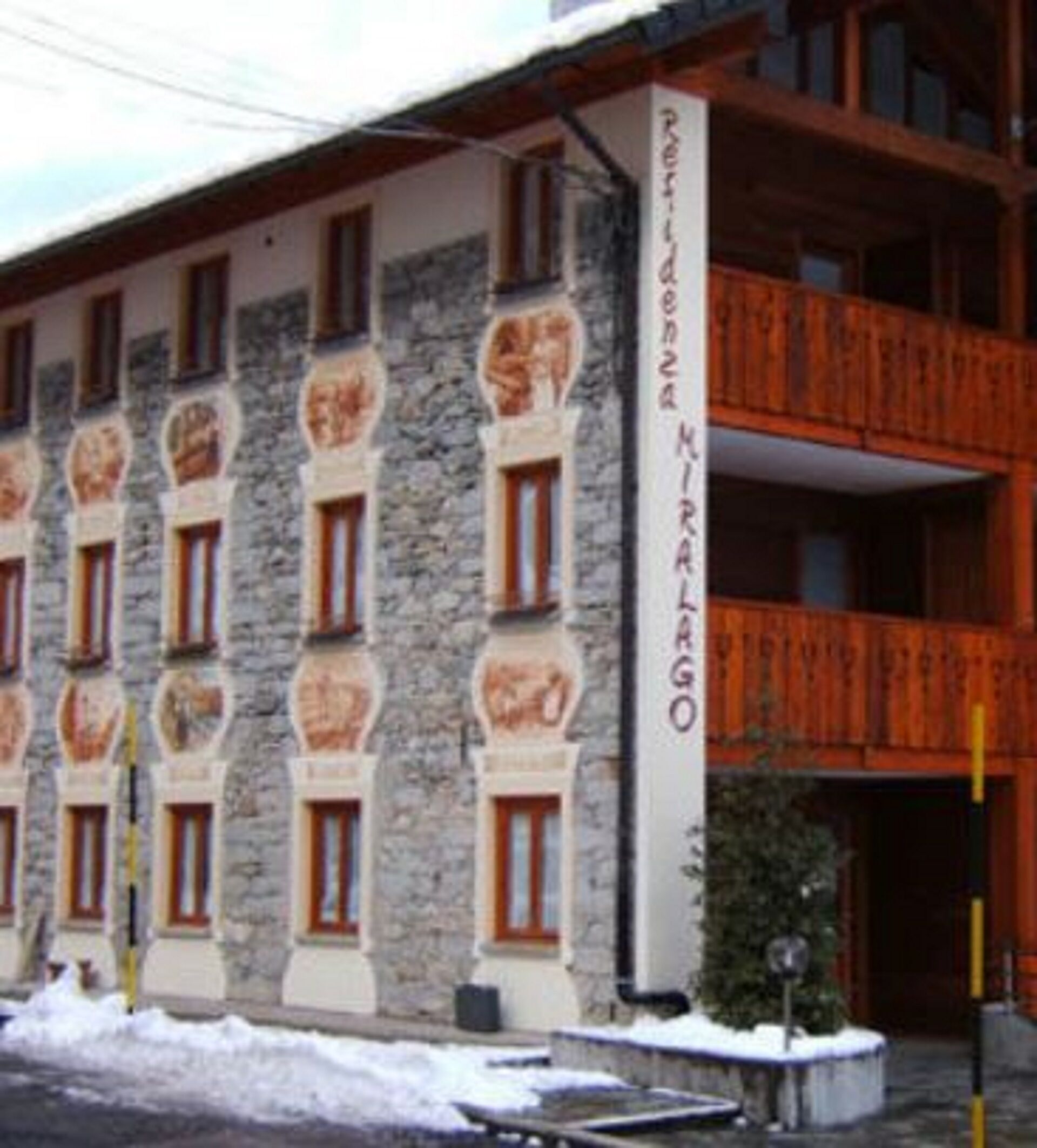 APARTMENT 5 MIRALAGO RESIDENCE