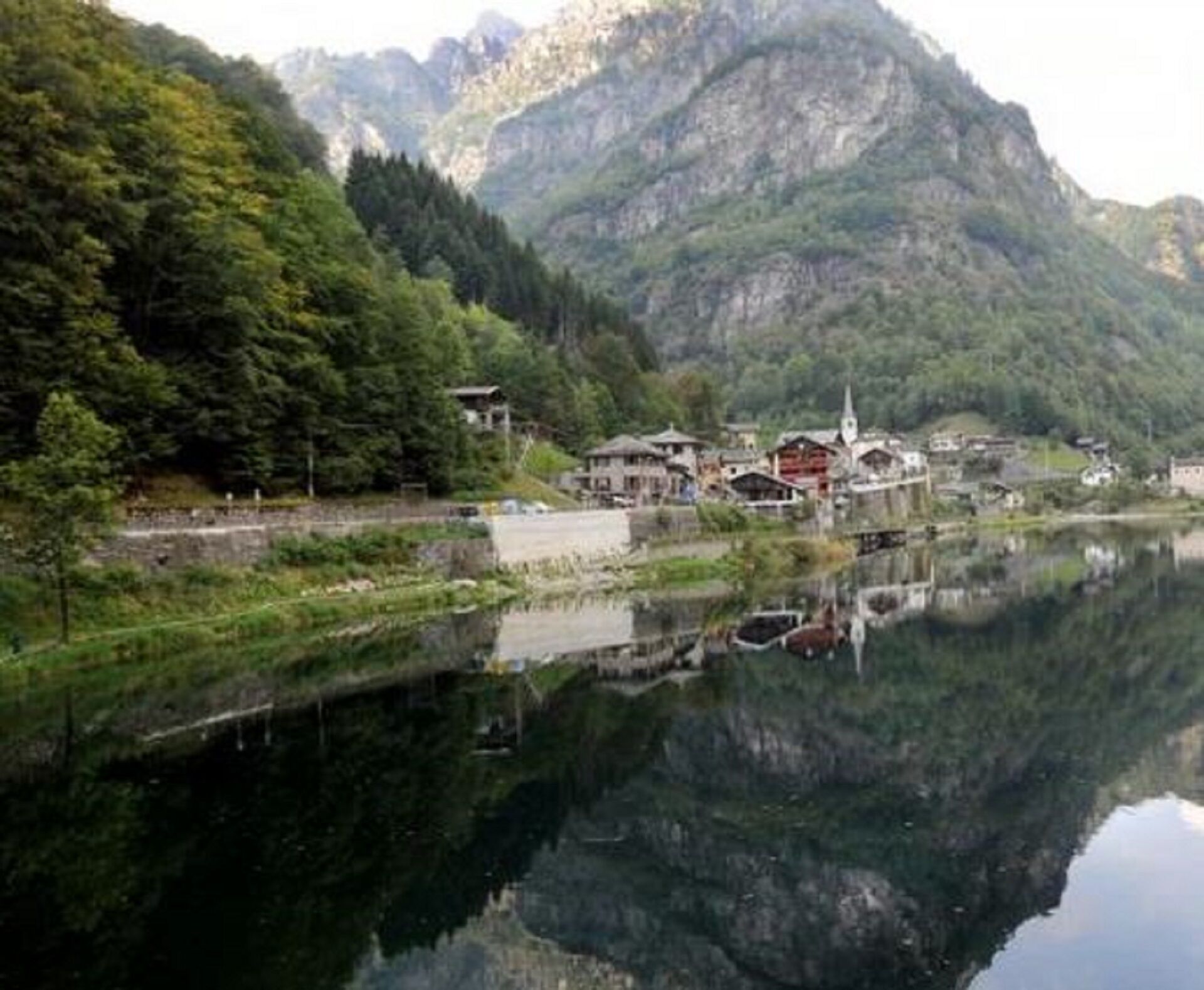 APARTMENT 5 MIRALAGO RESIDENCE