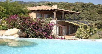 VILLAS VALINCO 10/14 PEOPLE WITH SEA VIEW AND POOL