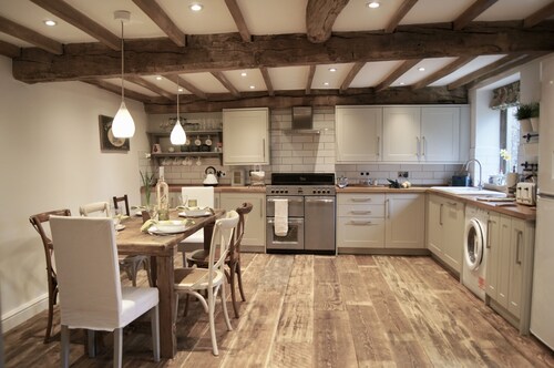 Grade ll listed Gorgeous Cottage