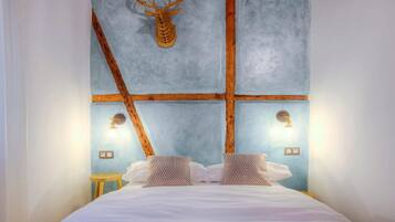 4 slaapkamers, een strijkplank/strijkijzer, internet, beddengoed