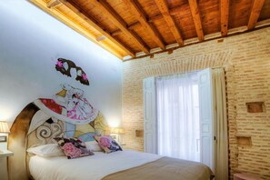 4 bedrooms, iron/ironing board, internet, bed sheets - DELUXE APARTMENT HOUSE OF LAS MENINAS TOLEDO (Toledo)