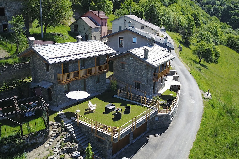 Exclusive holidays Chalets Mongioie, Val Corsaglia - Cuneo.