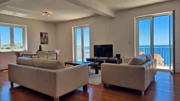 Smart-TV, DVD-Player