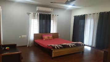 3 bedrooms, bed sheets