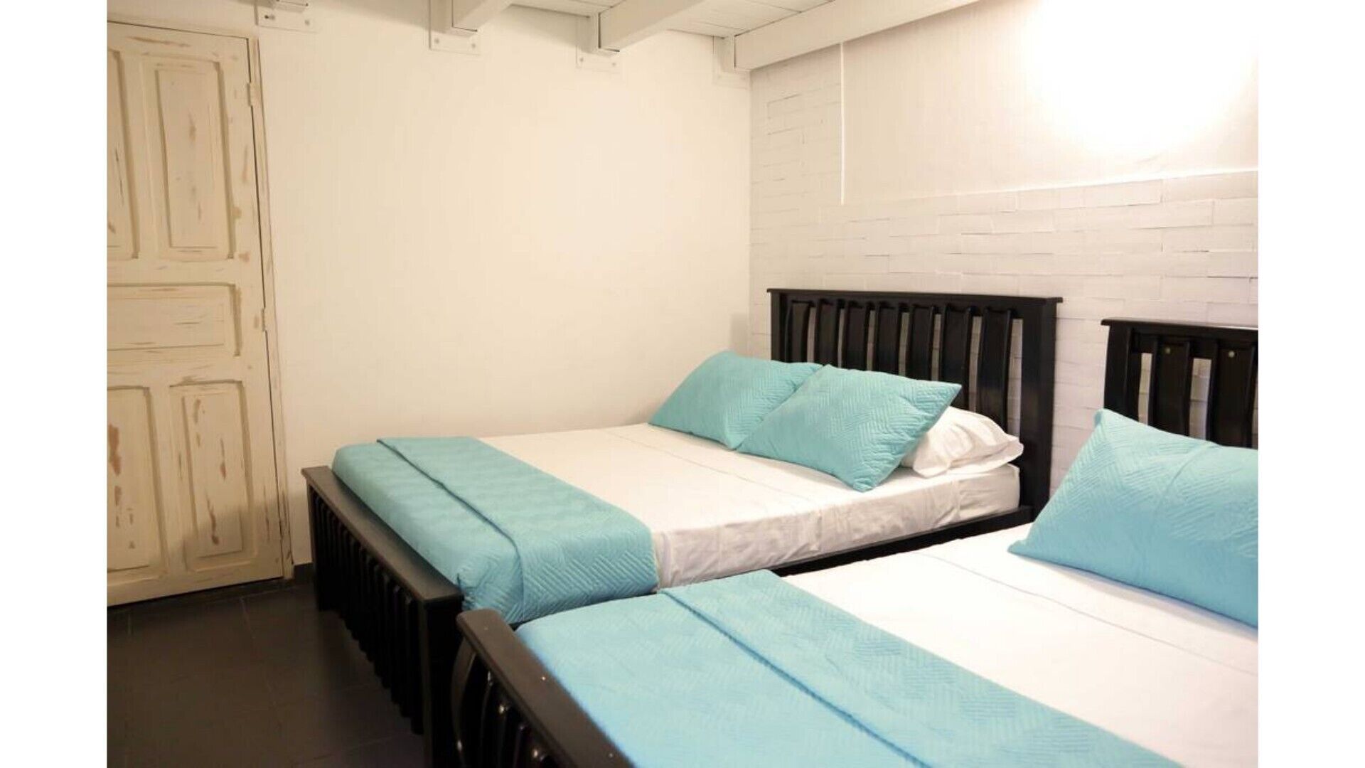 Private Room # 4 in a Colonial House