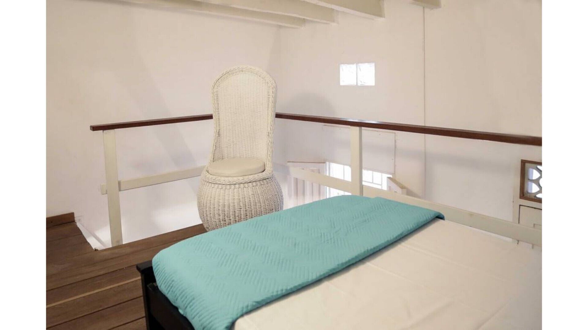 Private Room # 4 in a Colonial House