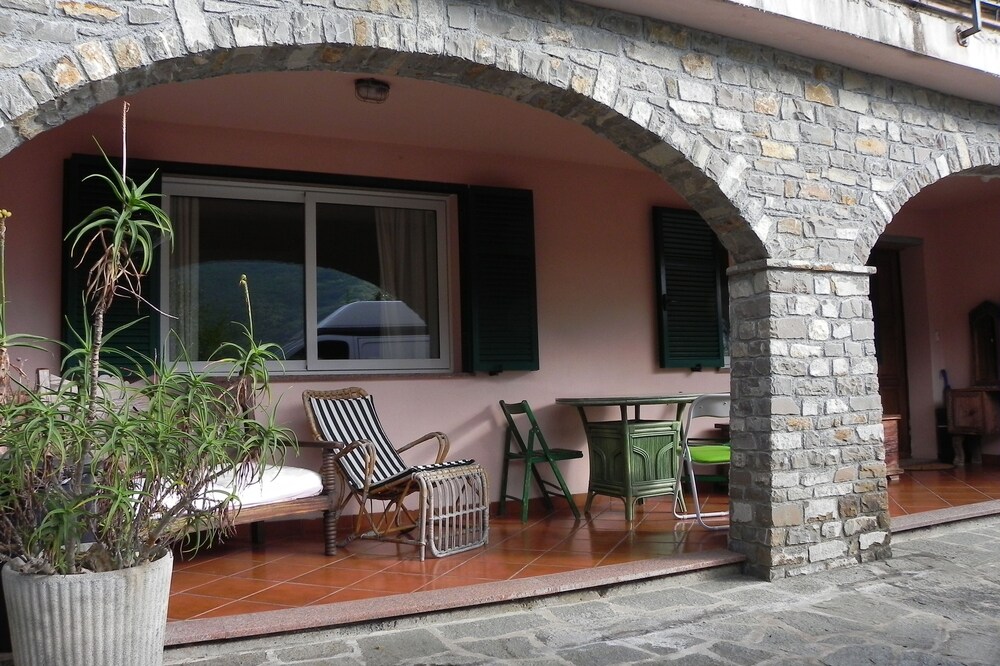 BEAUTIFUL APART. 10 MIN TO THE BEACH