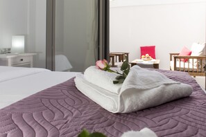 1 bedroom, iron/ironing board, Internet, bed sheets