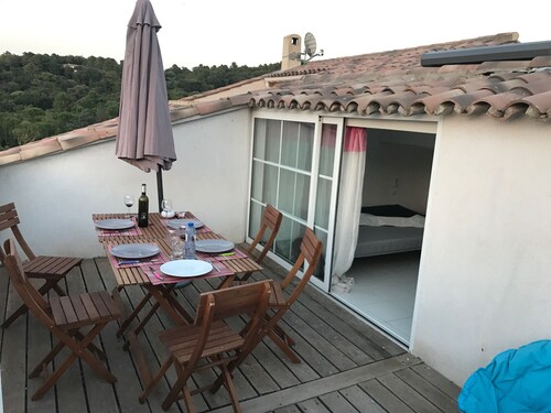 Maison de caractère dans un village  proche de St Tropez et de Ste-Maxime