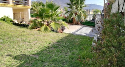 VillaenCampodeGolfconvistasycercadelcentrodelpuebloylaplayaminutosdeMarbella