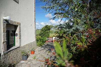 MARICUELO, INDEPENDENT HOUSE, NEAR THE BEACH OF PEÑARRONDA