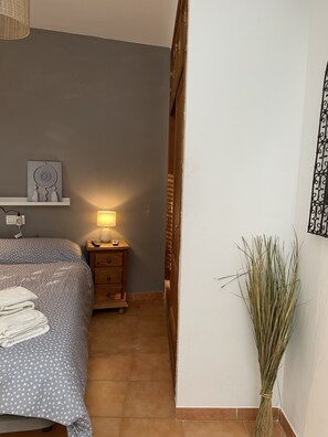 1 bedroom, soundproofing, iron/ironing board, WiFi