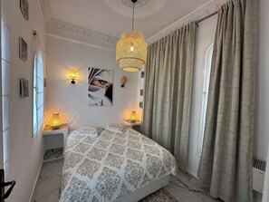 4 bedrooms, iron/ironing board, travel crib, free WiFi