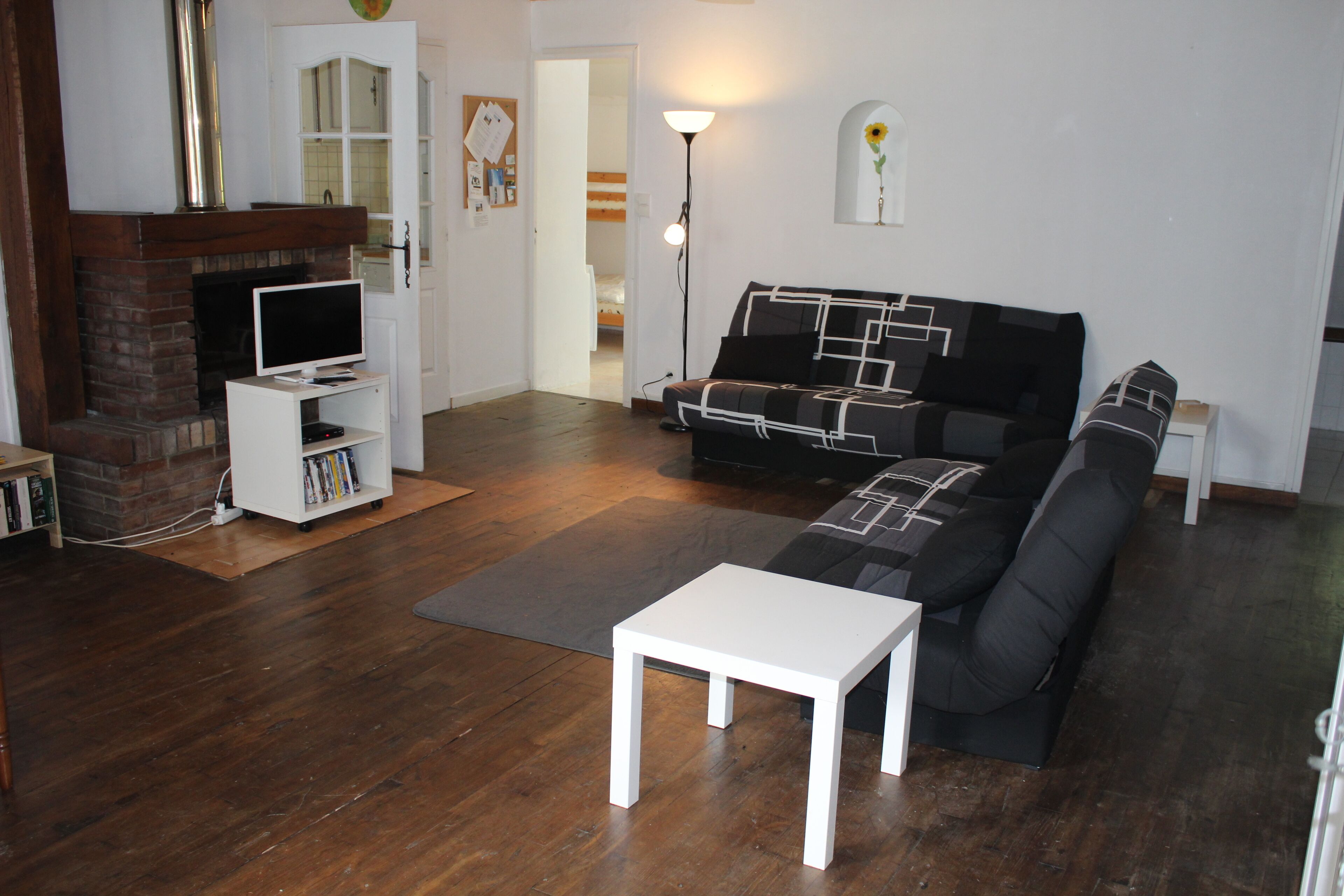 Family friendly gite near Rochechouart, with heated pool and fishing lake