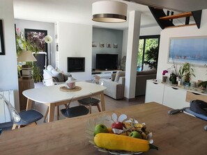 Dining - Charming Villa, Ideal for holidays with family or friends!(8 near max).  (La Baule-Escoublac)