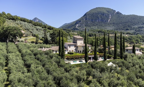 SANTA CROCE - LORINO: Two-room apartment in farmhouse with pool, Marmore Falls