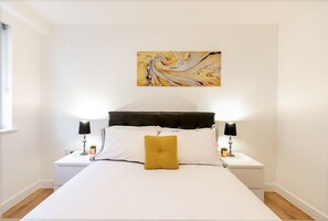 2 bedrooms, iron/ironing board, Internet, bed sheets