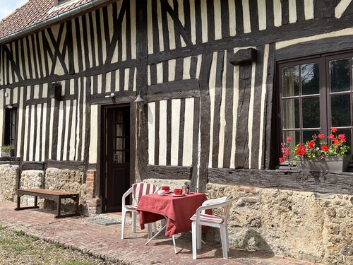 A pastoral setting within reach of seaside (12-25 kms) - Sleeps 6-8