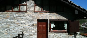 A super confortable flat on the slopes ideal for yours winters holidays