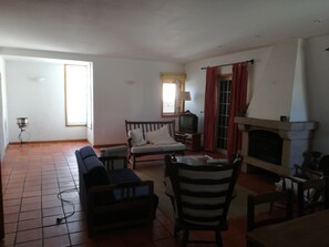 Living area - House viana do castelo For Holidays (Serreleis/CARDIELOS)