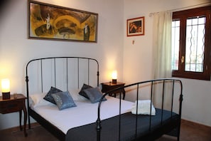 3 chambres, fer et planche à repasser, lit parapluie, Wi-Fi gratuit