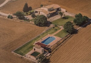 Esterni