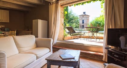 Grange**** en bord de riviĂšre .PECHE . CLIMATISATION . PARC