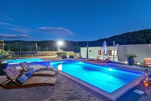 Piscine extérieure, piscine chauffée