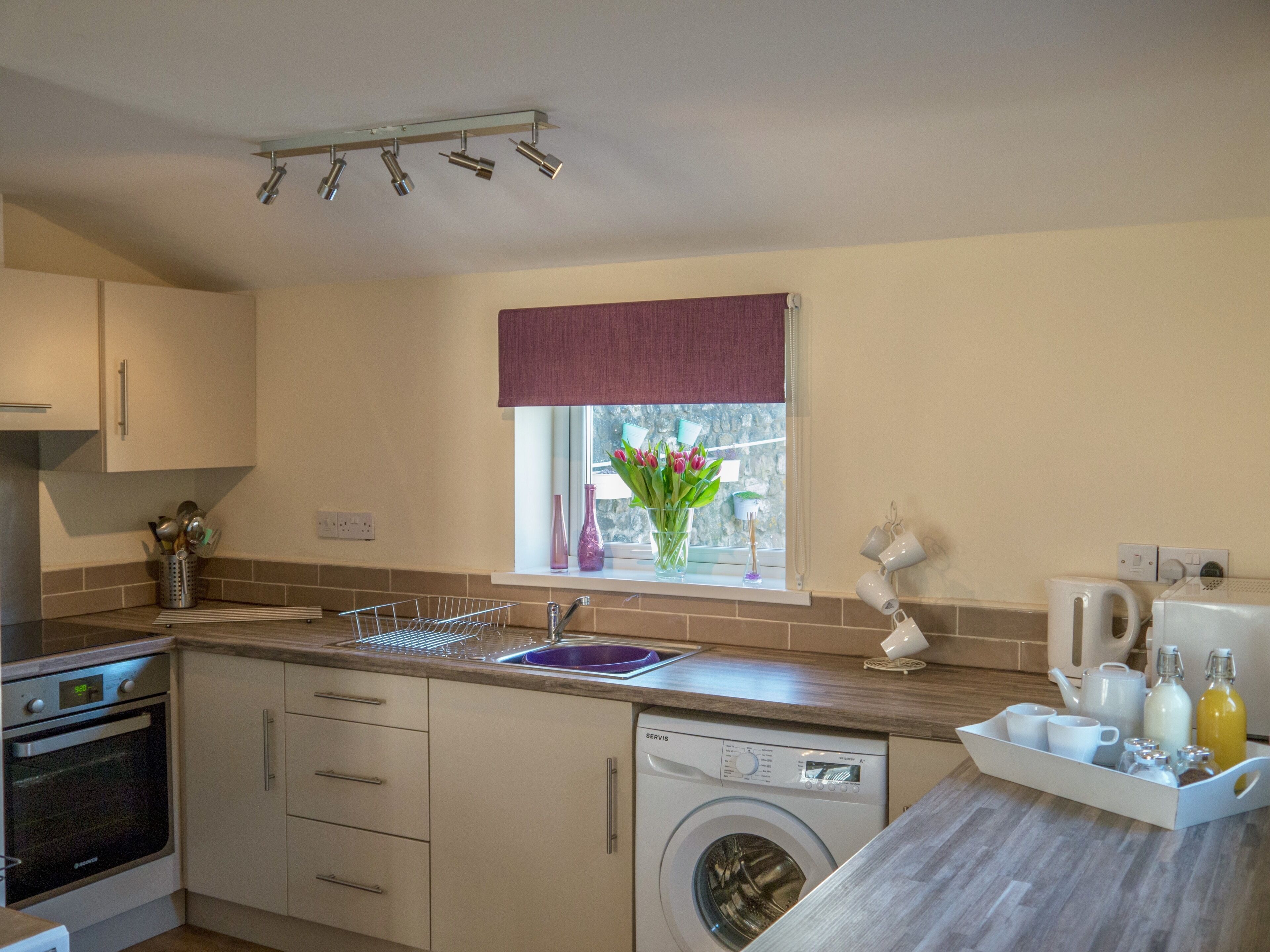 Ervine Cottage - 3 bedroom country cottage with rural views and private hot tub.