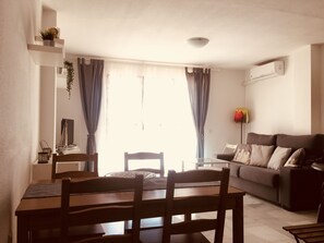 Smart TV, fireplace, video games