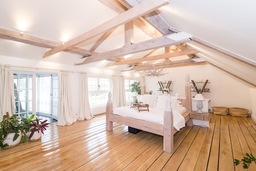 The High House - A Luxurious Georgian Country House. 