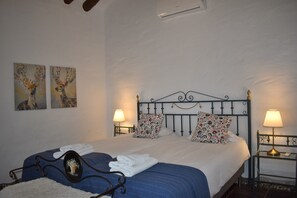 3 chambres, fer et planche à repasser, Wi-Fi gratuit, draps fournis