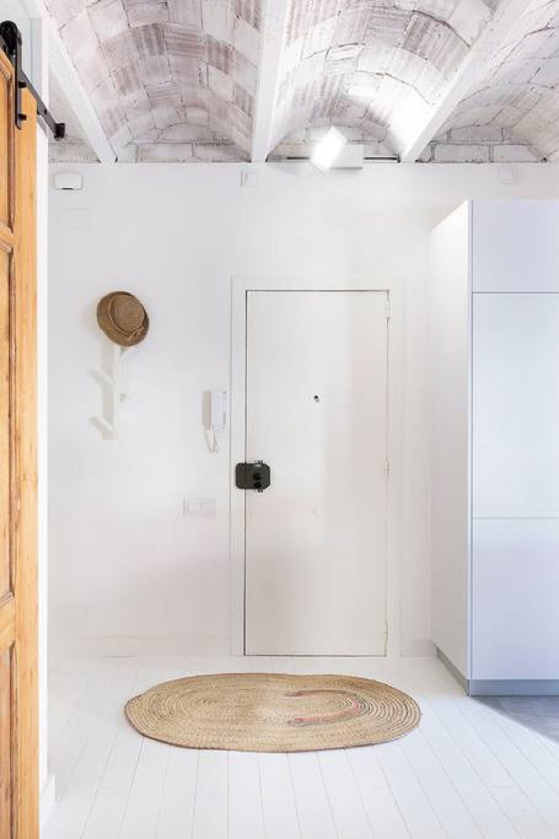 Two steps from the beach and close to Barcelona!