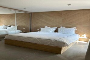 3 chambres, fer et planche à repasser, accès Internet, draps fournis