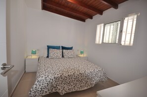 2 slaapkamers, een bureau, geluiddichte muren