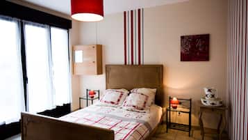 2 間睡房、熨斗/熨衫板、可攜式嬰兒床、免費 Wi-Fi