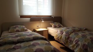 2 bedrooms, iron/ironing board, WiFi, bed sheets - Beautiful new, luxury apartment close to beaches, golf courses and shopping (Orihuela Costa)