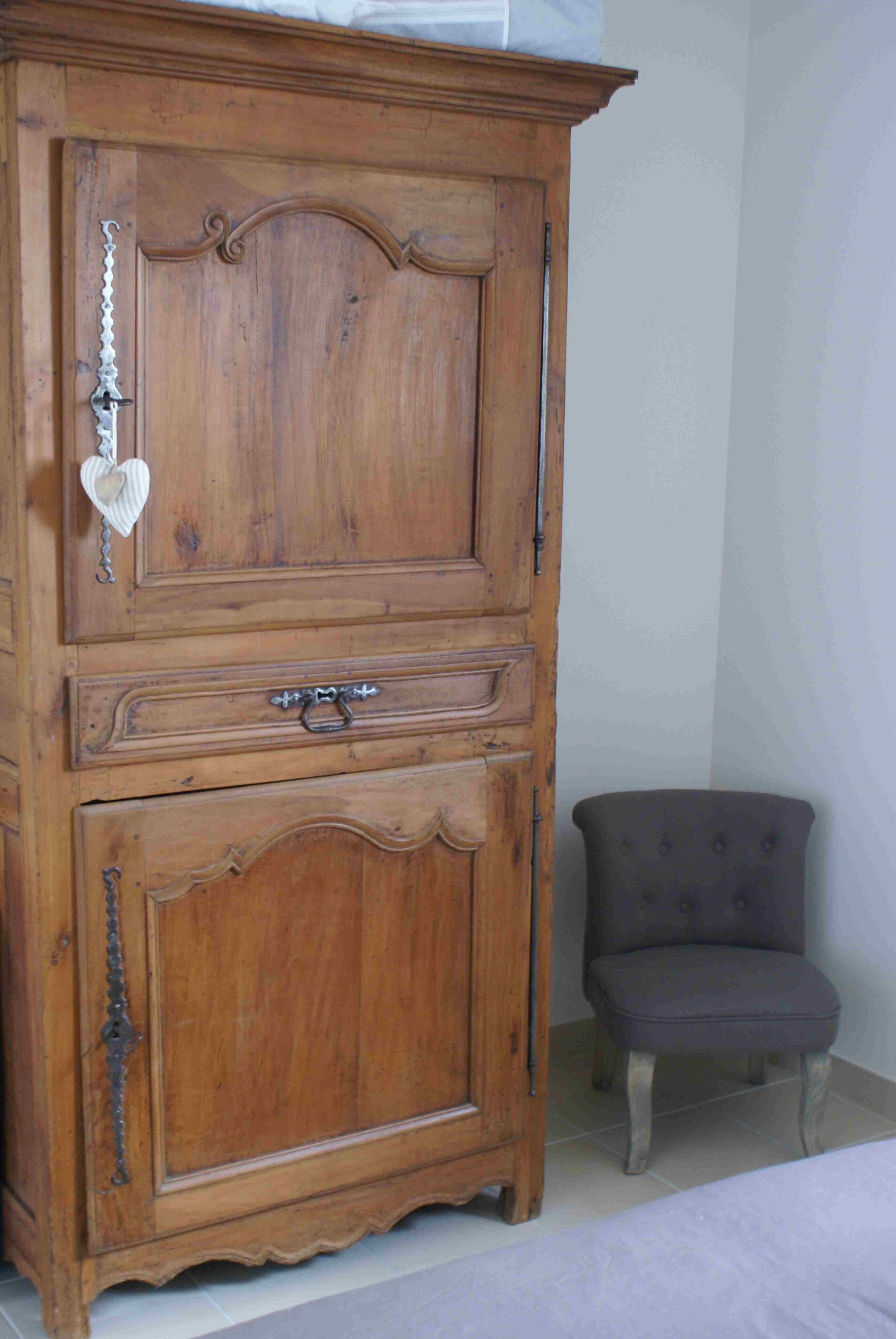 Independent cottage with private Jacuzzi, swimming pool and horse riding on site