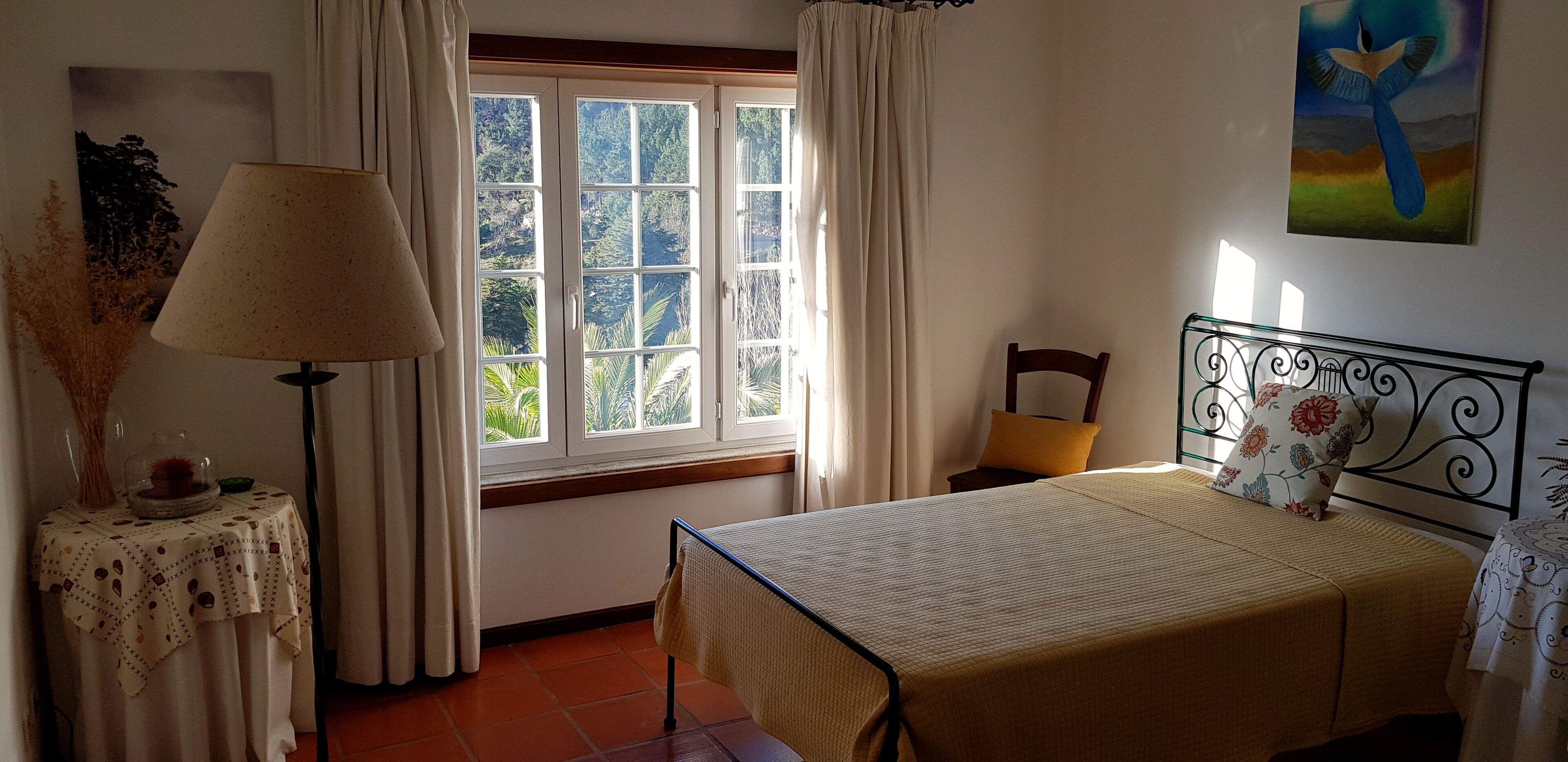 4 slaapkamers, een strijkplank/strijkijzer, reisbedje, gratis wifi