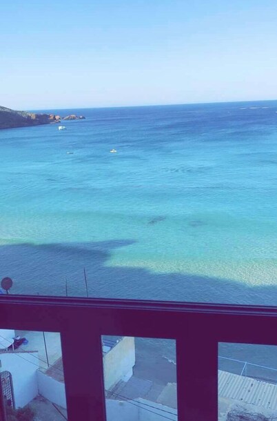 Luxury waterfront apartment in cap falcon Ain el turck : 