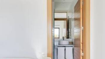 Bügeleisen/Bügelbrett, WLAN, Bettwäsche, Rollstuhlgeeignet