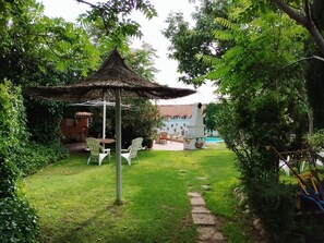 Property grounds - 1 bedroom apartment - 3 people:  With charm and beautiful views of the garden. (Olmedo)