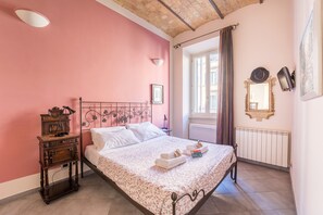 1 غرفة نوم ومكواة/لوح كي وواي فاي وملاءات أسرّة