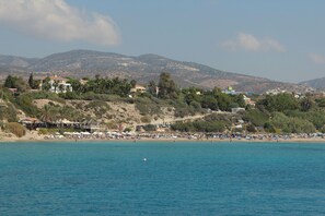 Plage à proximité, chaises longues