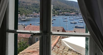 Buena Vista Apartments, une chambre avec vue sur la mer