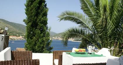 Buena Vista Apartments, A Room With the Sea View